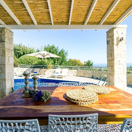 Villa Ikaros