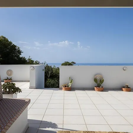 Ikaros Agia Triada
